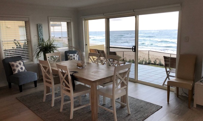 The Entrance Apartamento | Beautiful Beachfront Apartment