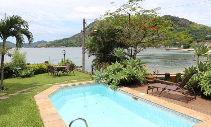 Mangaratiba Casa | Casa en la playa, con aire acondicionado, piscina, barbacoa, garaje.