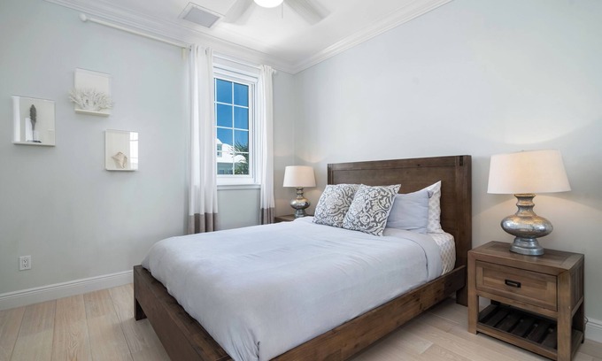 Nassau Casa | Beautiful Beachfront 4-bedroom Townhome