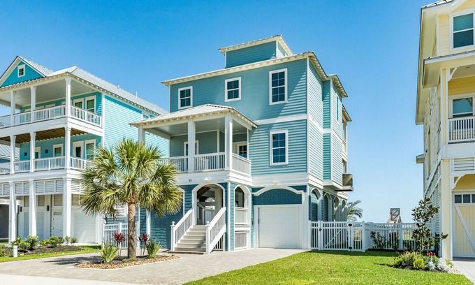 Galveston Casa | Beautiful Beachfront on East Beach w/ Fenced Yard, Private Dune Walkover