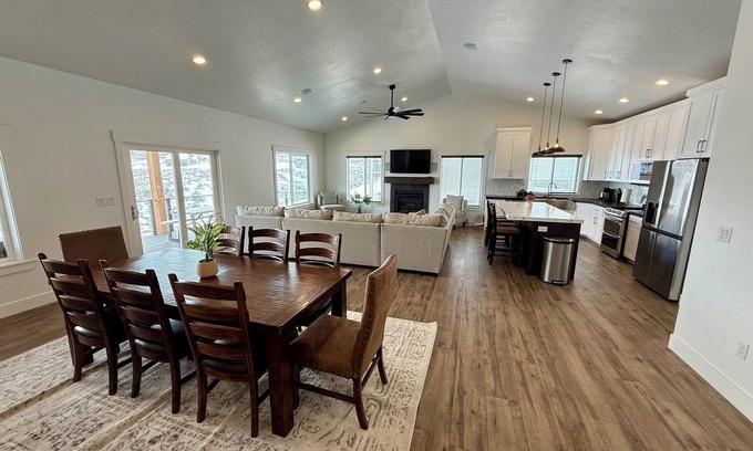 Sweetwater Casa | Beautiful Bear Lake Getaway!!!