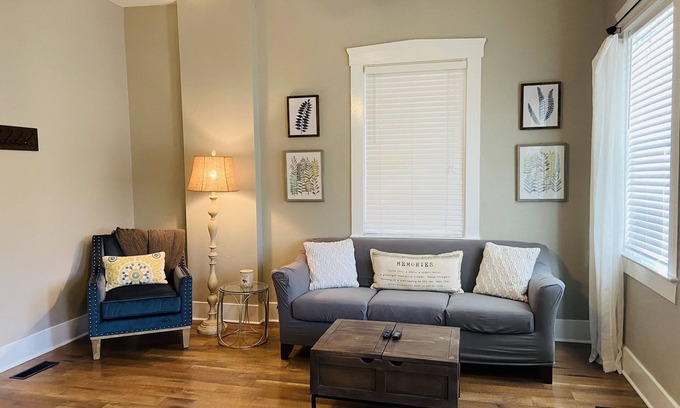 St. Charles Historic District Casa | Beautiful Benton Beauty