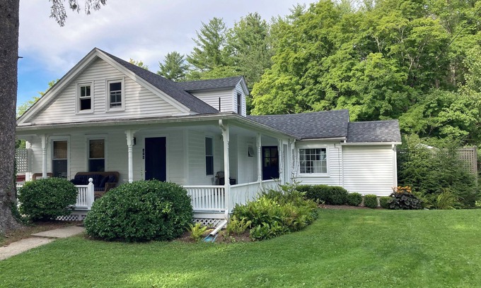 New Marlborough Casa | Beautiful Berkshire Home - in the heart of Southfield, Ma. -The Berkshires