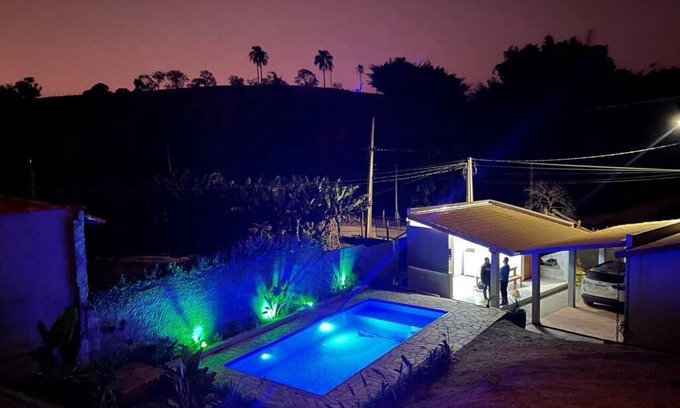 Socorro Cabaña | Beautiful Brand New Farm close to the Center