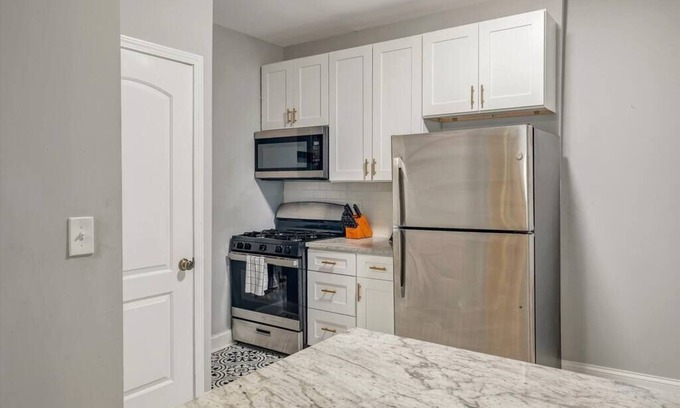 Tower Grove South Casa | Beautiful, Brand New Tower Grove Unit! 1s