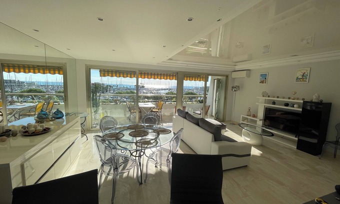 Villeneuve Loubet Beach Apartamento | Beautiful, bright apartment. Marina Baie des Anges, superb view. 3-star rating