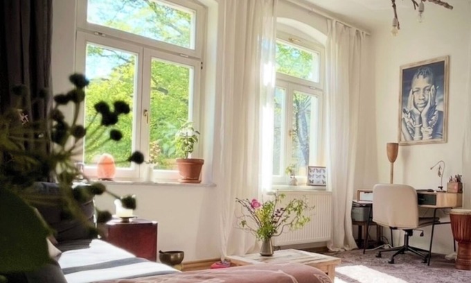 Striesen Apartamento | Beautiful Bright Apartment in Blasewitz Right by the Park and Close to the Elbe