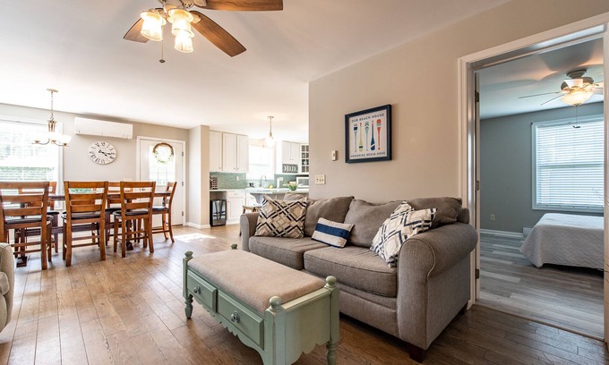 Bonnet Shores Casa | Beautiful & Bright Bonnet Shores Home with Views!