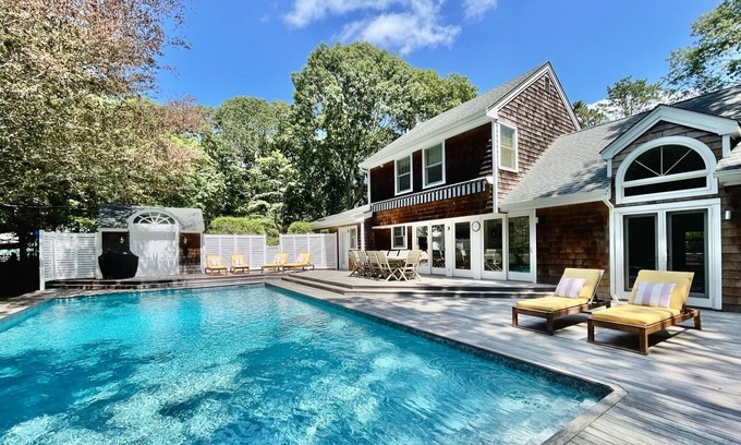 Bridgehampton Casa | Hermosa casa de playa, piscina de agua salada climatizada, minutos a la playa del océano y al pueblo
