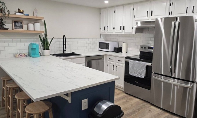 Raymond Casa | Beautiful, bright, private basement suite. Cozy home away from home!