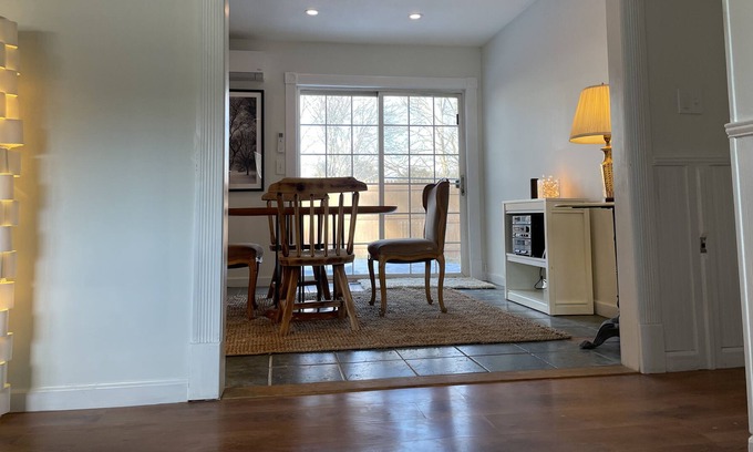 Tivoli Casa | Beautiful, bright private home w fenced yard in Tivoli, NY
