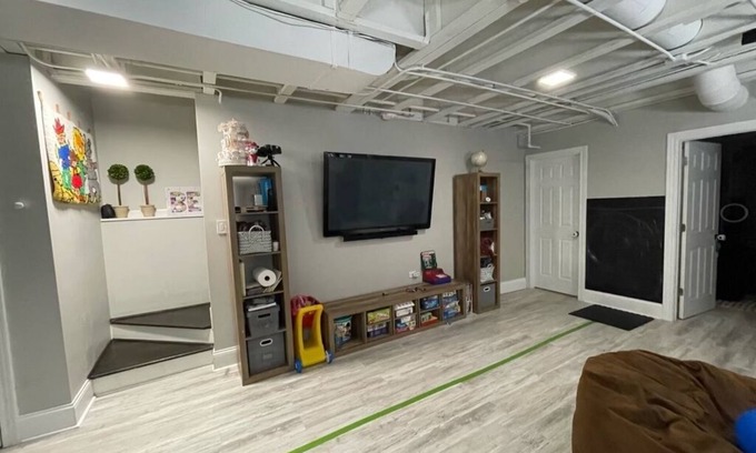 The Gap Casa | Beautiful Bronzeville Home with Gym & Yard