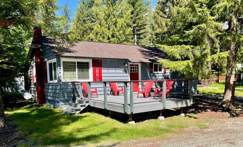 Nordman Casa | Beautiful Bungalow and Bunk House, Close to Lake