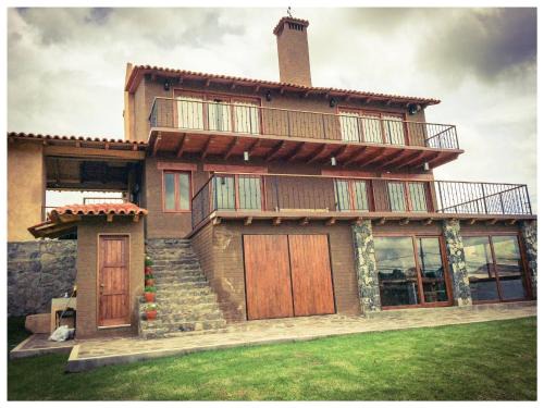 Tapalpa Casa | Beautiful Cabin Downtown Tapalpa Oven Mud Barbecue Grill 4 Room 12 ppl TV Wifi