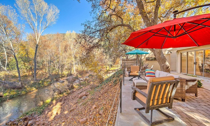 Payson Casa | Beautiful Cabin w/ Deck on East Verde River!