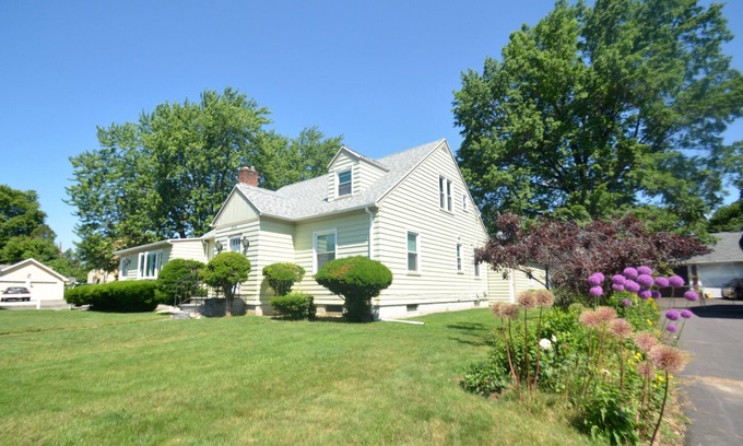 Rochester Casa | Hermoso Cabo en Rochester suburbio!