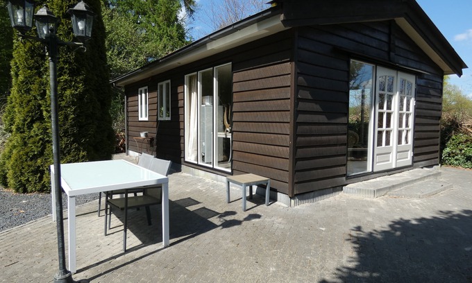 Marum Chalet De Esquí | Beautiful chalet for rent against forest edge, border Friesland/Groningen/Drenthe.