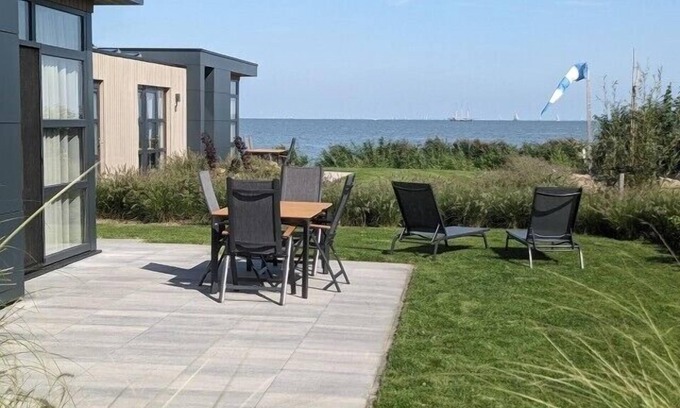 Enkhuizen Casa | Beautiful chalet "Leuke Plek" with garden on the IJsselmeer