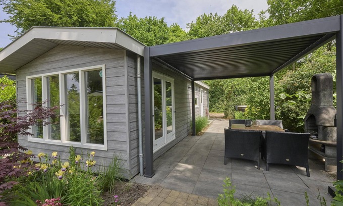 Hulshorst Chalet De Esquí | Beautiful chalet with wellness on the Veluwe