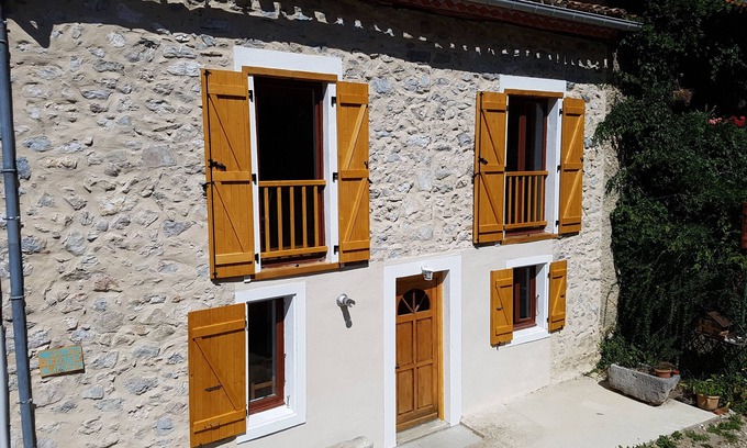 Belcaire Casa | Hermosa casa con encanto T6, completamente renovado, con jardín