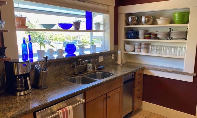 Westside Santa Cruz Casa | Beautiful classic Craftsman 3/2 plus office outdoor deck w/ living &dining space
