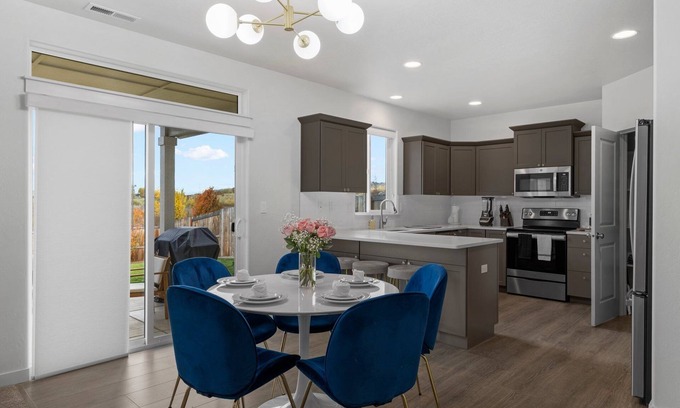 Medford Casa | Beautiful Clean and Modern Home In Medford.