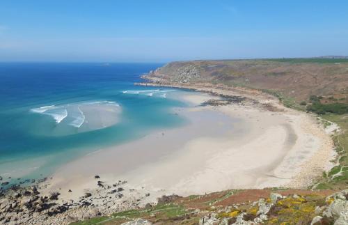 Sennen Apartamento | Beautiful coastal bungalow, Sennen, Porthcurno,sea