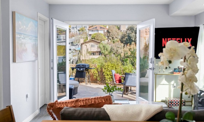 Point Loma Casa | Beautiful Coastal Getaway!