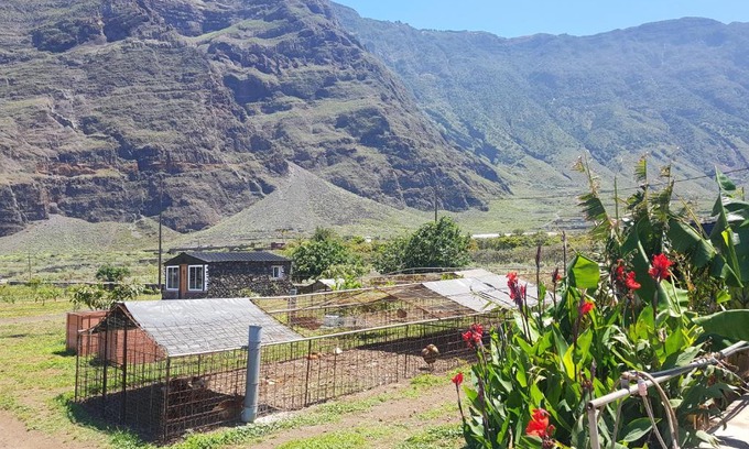 Frontera Casa | BEAUTIFUL COASTAL HOUSE ON A TRANQUIL ORGANIC FARM