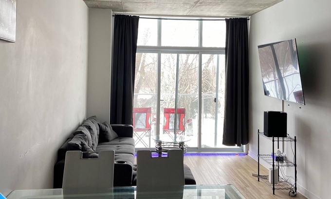 Bout-de-l'Ile Casa | Beautiful Condo East Montreal