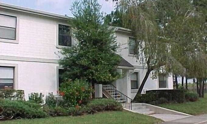 East Lake Woodlands Condominio | Beautiful Condo in prime Florida location within premier gated community.
