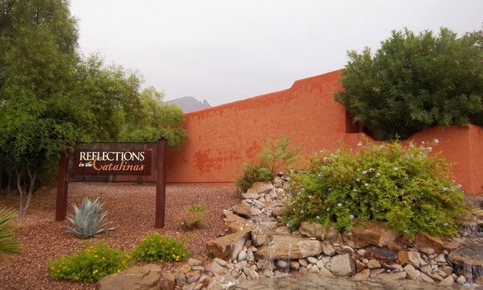 Skyline Bel Air Estates Apartamento | Beautiful, Contemporary Condo in the Catalina Foothills 2019-2020 Rate Special