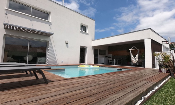 Tarnos Casa | Beautiful contemporary house near the beaches.