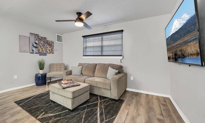 Lawton Apartamento | Beautiful Contemporary Suite #06