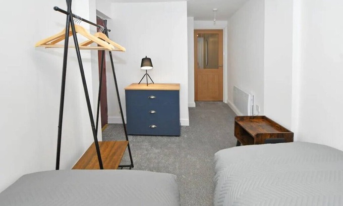 Burslem Apartamento | Beautiful contractor stay 1 bedroom Apt in Stoke-on-Trent. Wifi, Washer & TV