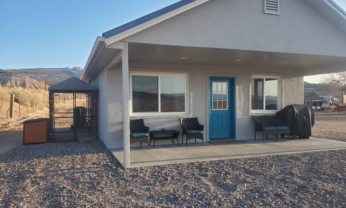 Wayne County Casa | Beautiful cottage at the base of Boulder Mountain! Amazing views all around!