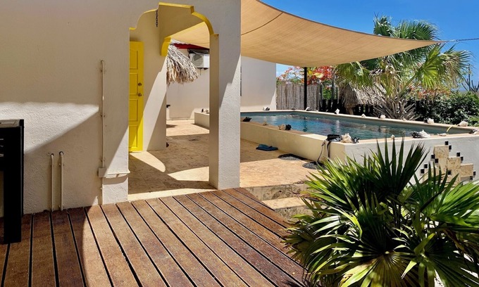 Nawati Cabaña | Beautiful Cottage in Quiet Residential Area - Including Amazing Pool!