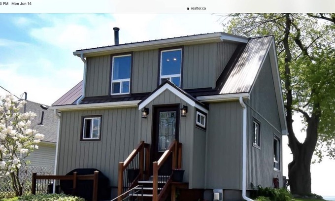 Lowbanks Cabaña | Beautiful Cottage Retreat Located On Lake Erie