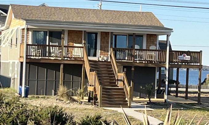 Emerald Isle Cabaña | Beautiful cottage w/ocean views - steps away from the beach! Dog Friendly!
