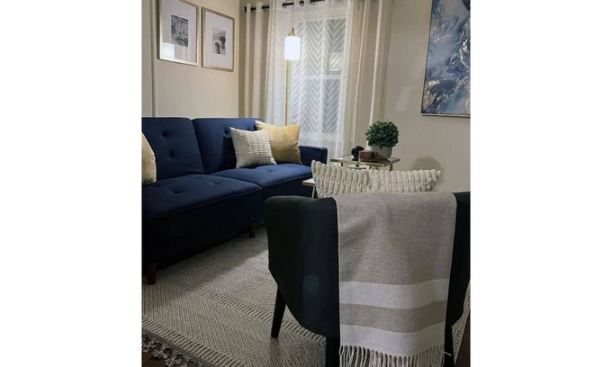Fairview Cabaña | Beautiful Cottage in Hyde Park!