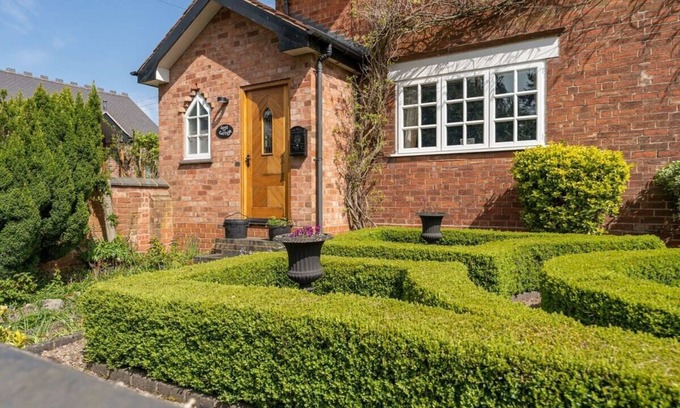 Pattingham Casa | Beautiful Country Cottage for up to 8 people