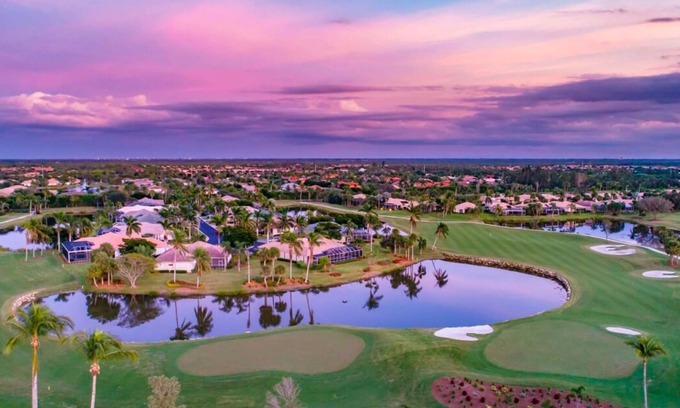 Tropical Cove Condominio | Beautiful Country Club Condo.