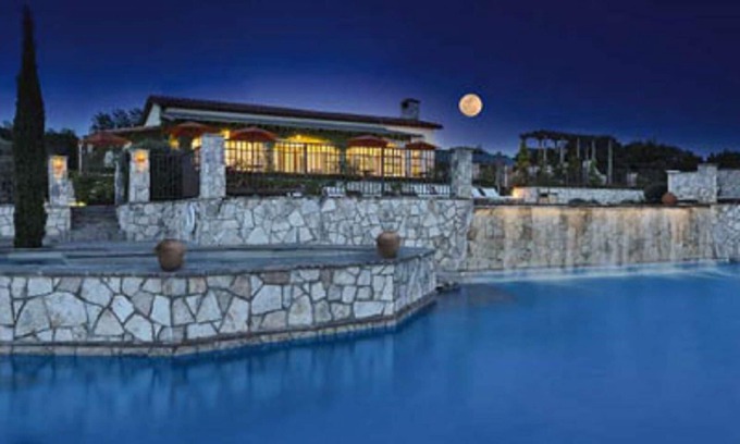 Ingram Complejo | Hermoso campo, río y resort!