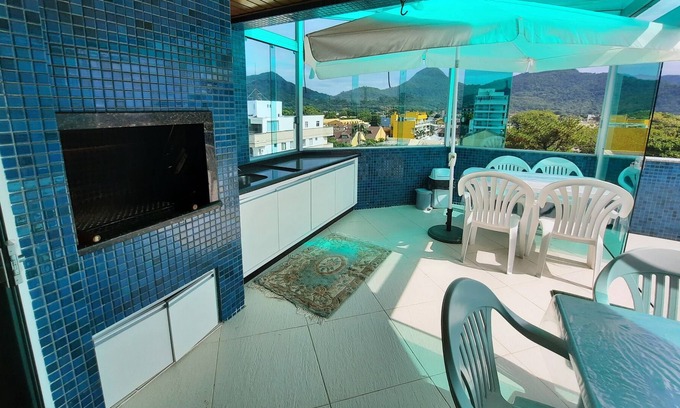 Caioba Apartamento | Beautiful Coverage Private Swimming Pool in Divina Caiobá