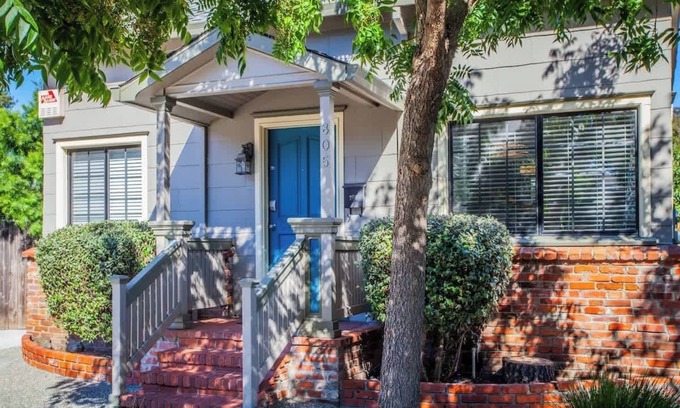 Santa Rosa Casa | Beautiful & Cozy Home ~ Historic Cherry Street
