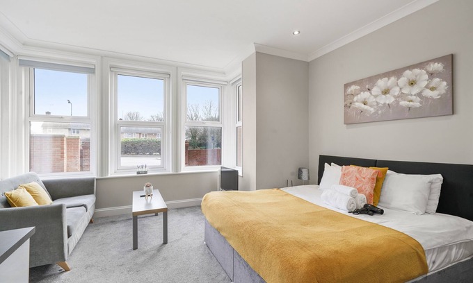 Maidstone Apartamento | Beautiful & Cozy Studio in Maidstone with parking