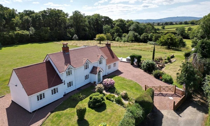 Hartpury Casa | Danford House and Lodge