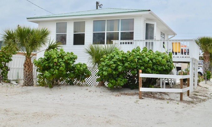 Fort Myers Beach Cabaña | Hermosa vista de cubierta de la playa!