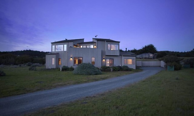 Sea Ranch Casa | Beautiful decor throughout this 3 BR/3.5 bath home with dramatic ocean views