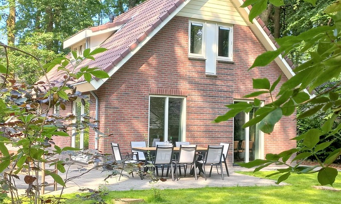 Garderen Casa | Beautiful detached bungalow for 8 persons in Garderen Veluwe